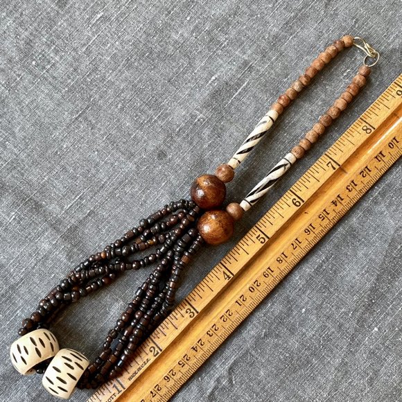 Hand-carved Bone and Wood Tribal Necklace - Picture 3 of 4